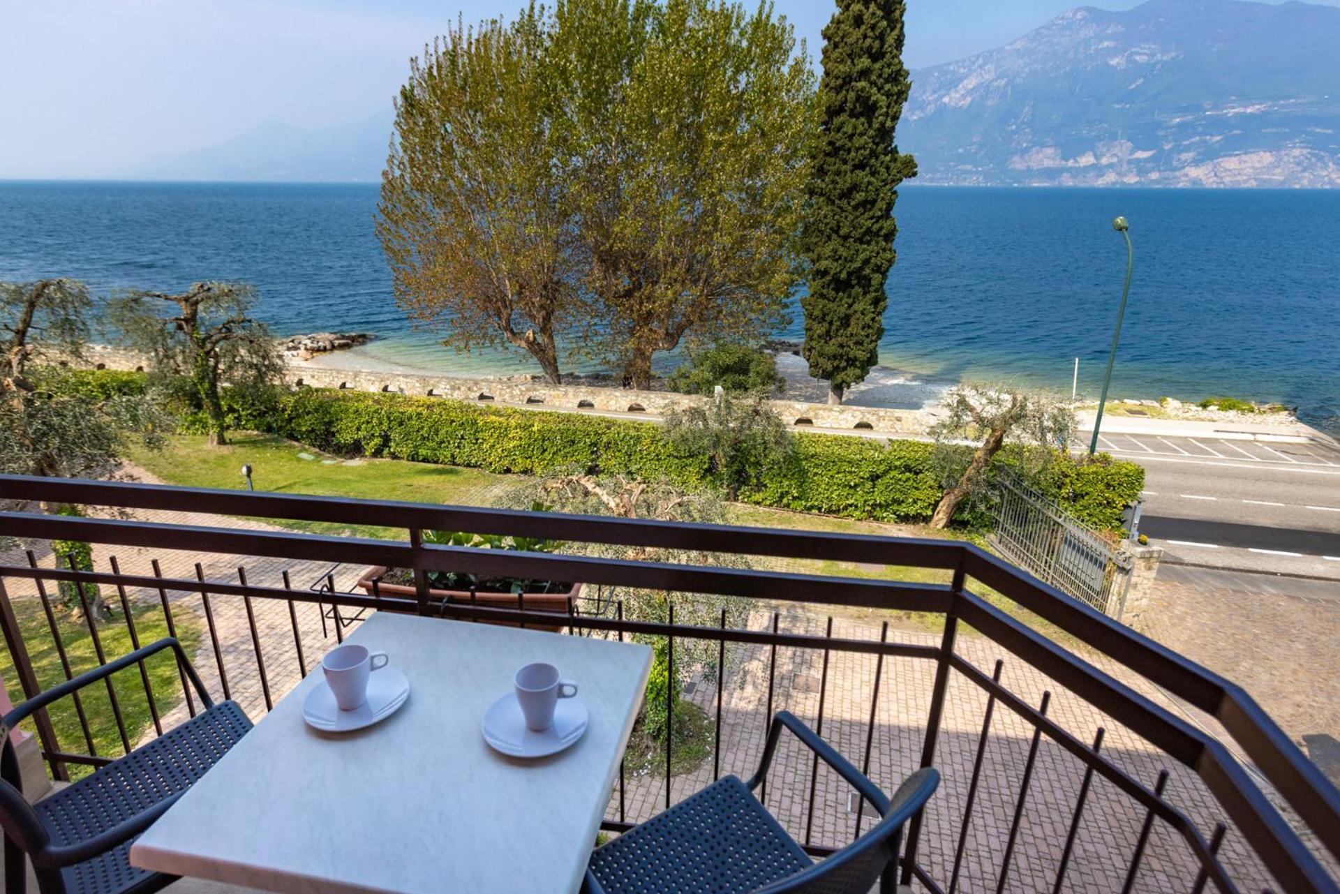 Residence Solei Brenzone sul Garda Exterior foto