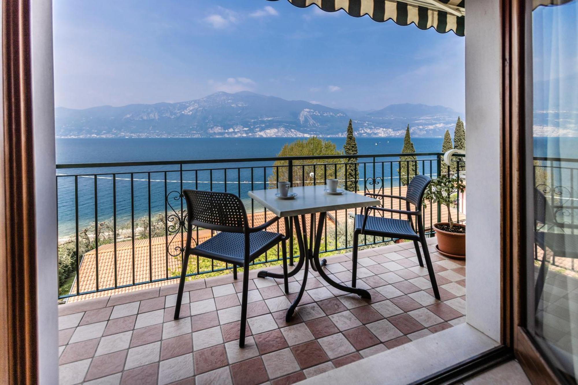 Residence Solei Brenzone sul Garda Exterior foto